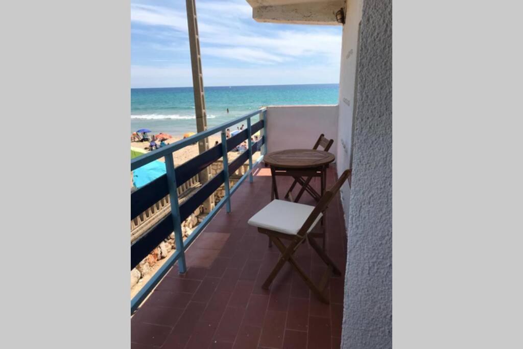 El Faro Apartaments Platja Llarga-Les Salines-Tgn 타라고나 외부 사진
